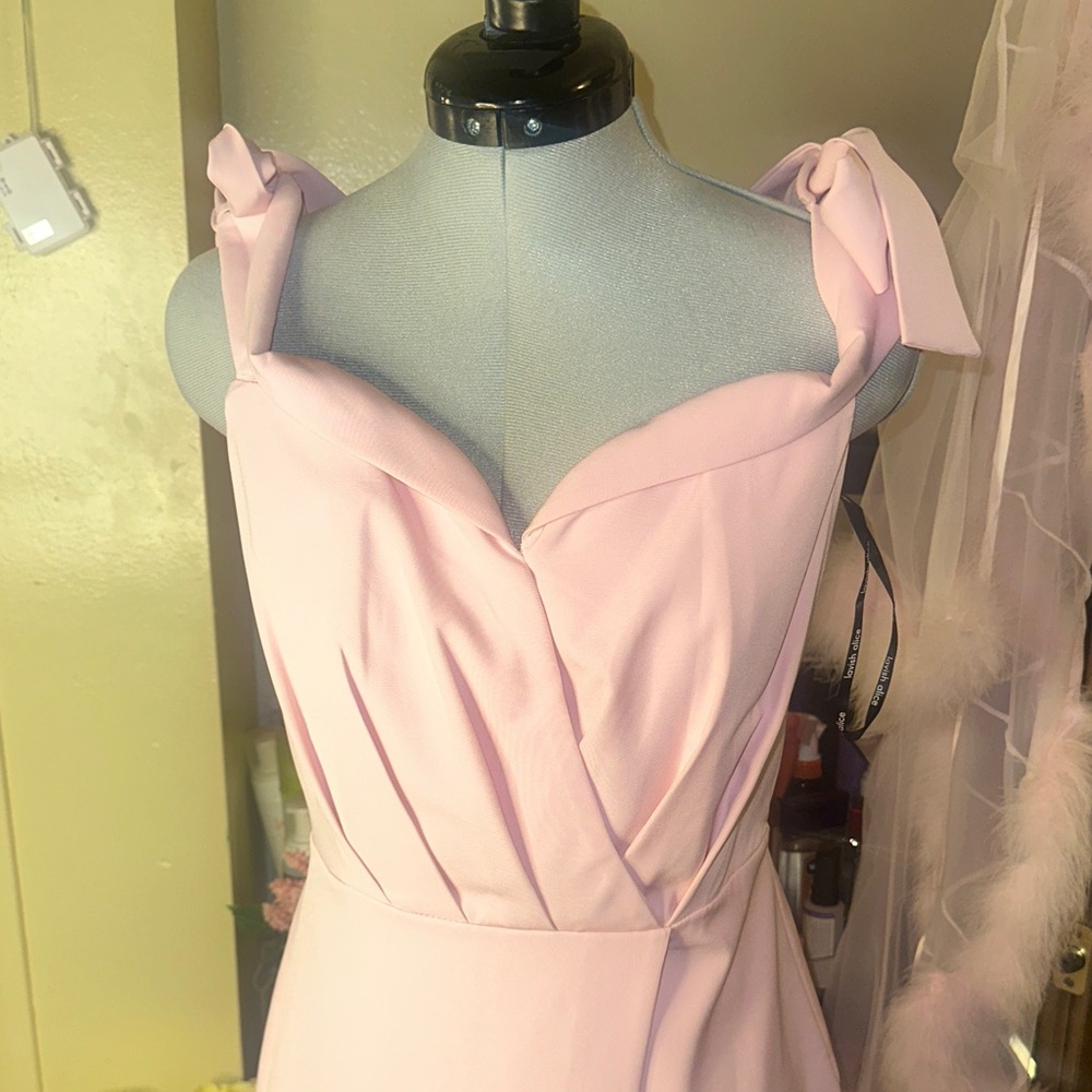Elegant Pink Sleeveless Dress with bows - Picture 2 of 10